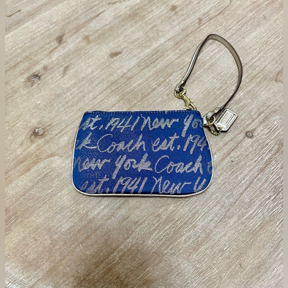 Coach Wristlet Navy & Gold - Picture 3 of 8